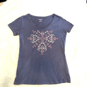Columbia Aztec T-shirt. Size M